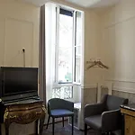 Hotel Petit Saint-honore 2*