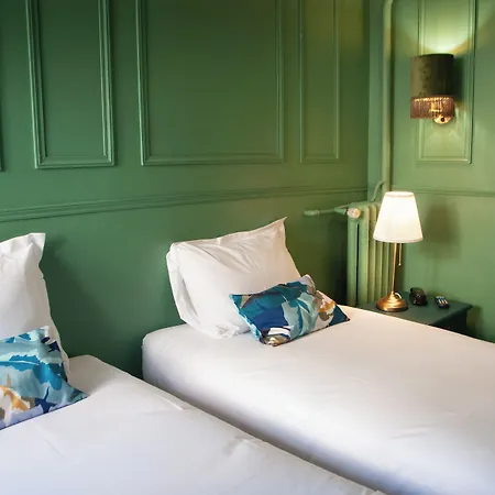 Petit Saint-honoré Hotel