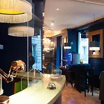 Petit Saint-honore Paris