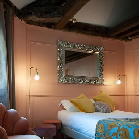 Hotel Petit Saint-honore 2*