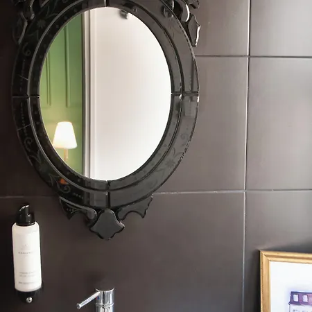 Petit Saint-honoré Hotel 2*