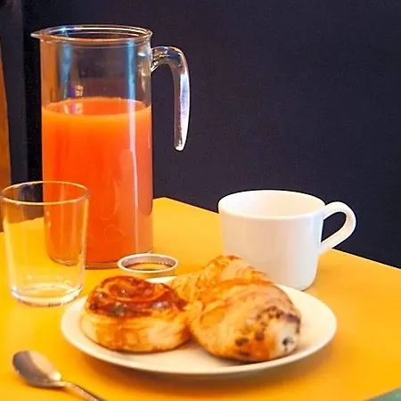 Hotel Petit Saint-honore 2*