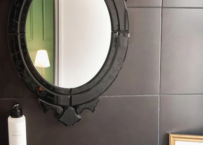 Petit Saint-honore Hotel 2*