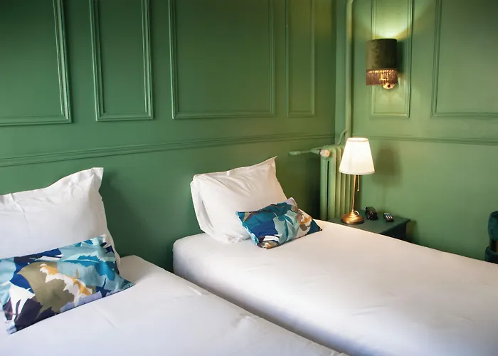 Petit Saint-honore Hotel