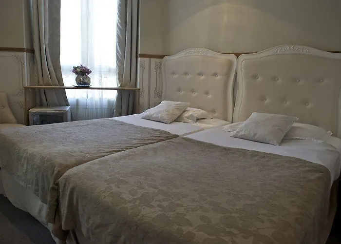 Hotel Petit Saint-honore 2*