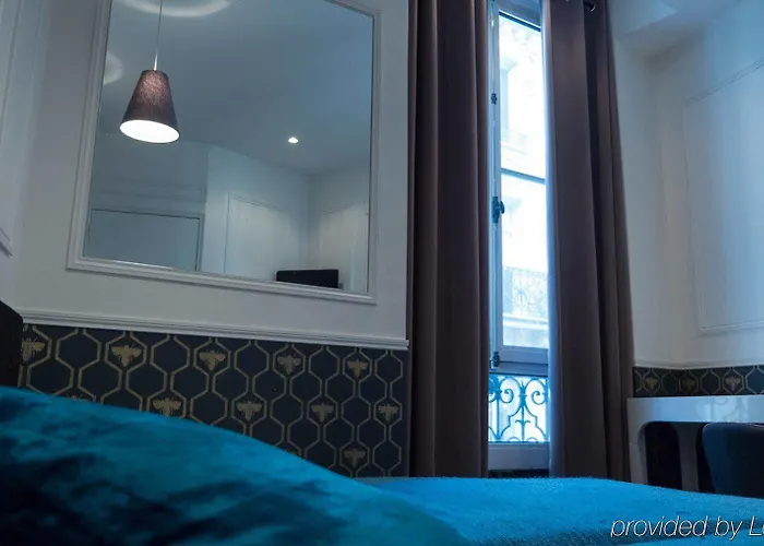 Petit Saint-honore Hotel 2*