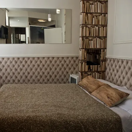 Petit Saint-honore Hotel 2*