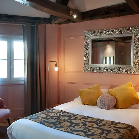 Hotel Petit Saint-honore 2*