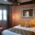 Hotel Petit Saint-honore 2*