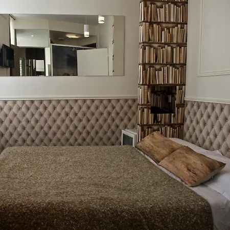 Petit Saint-honore Hotel 2*